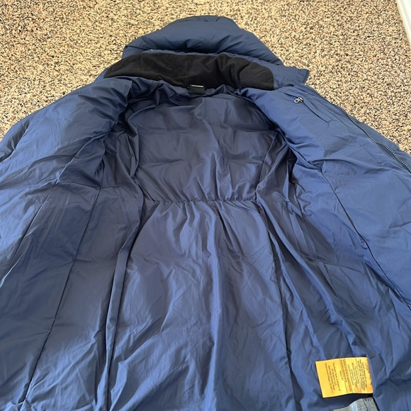 The North Face WOMEN'S METROPOLIS PARKA size S in summit navy - Picture 7 of 8